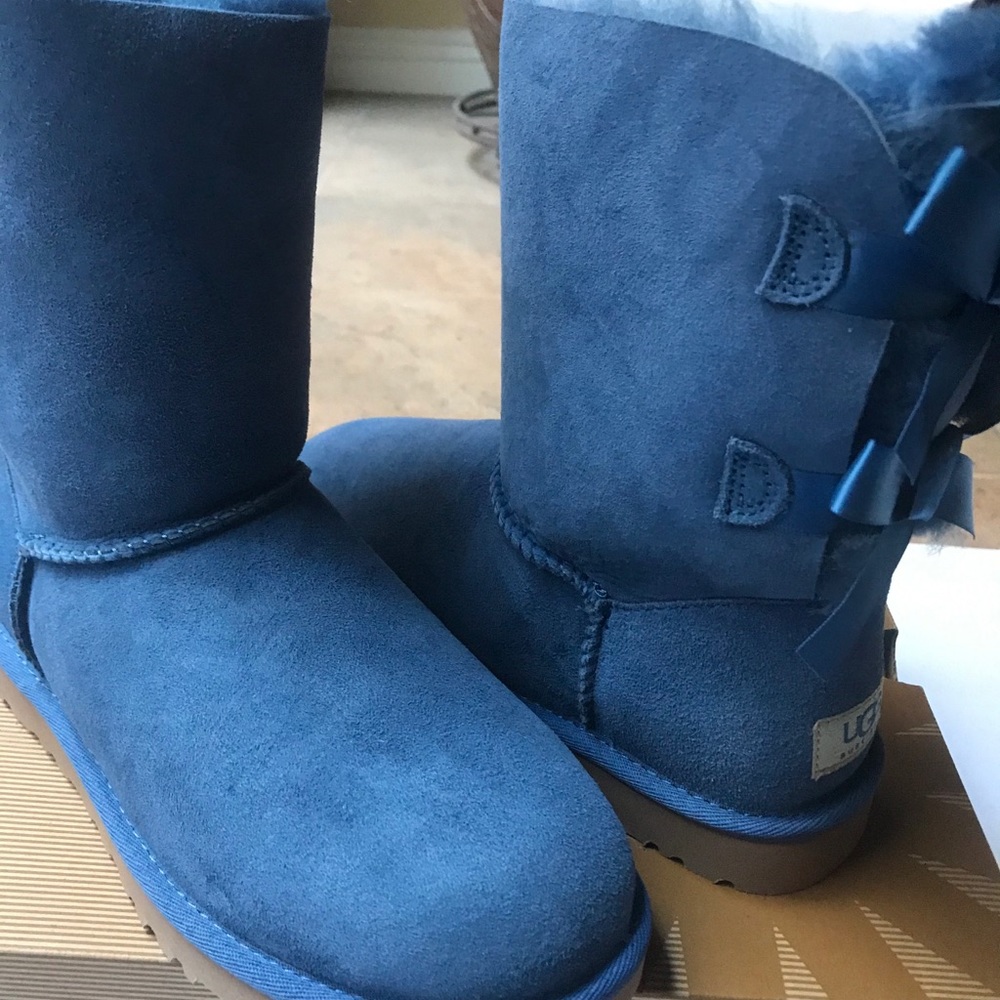 UGG Bailey Bow II - Size 6 - Blue Jay - NIB